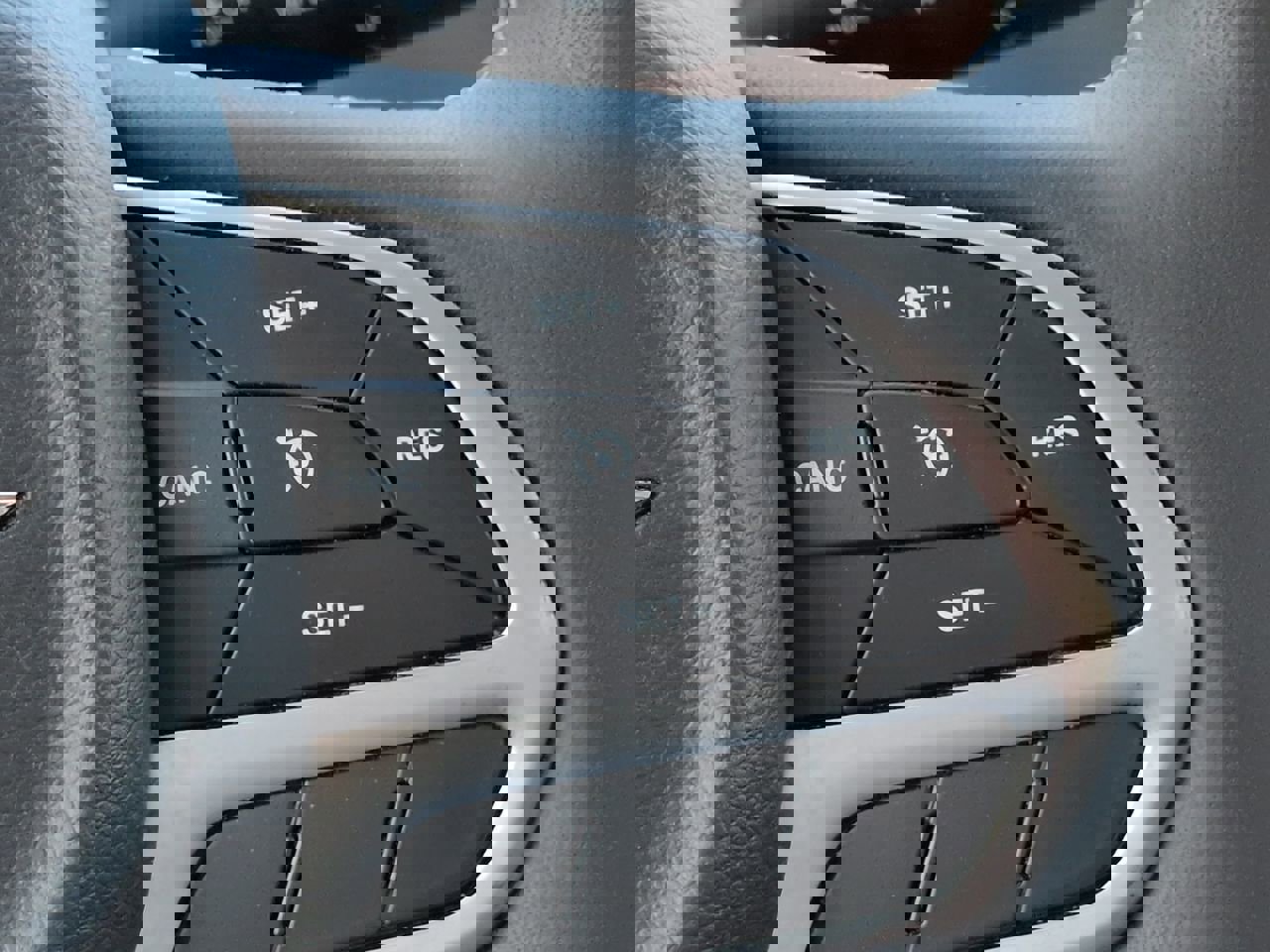 Used 2023 Chrysler Voyager LX FWD image 24