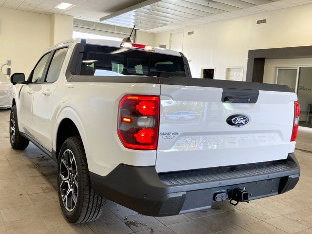 New 2025 Ford Maverick Lariat w/ 4K Tow Package AWD/4WD image 12