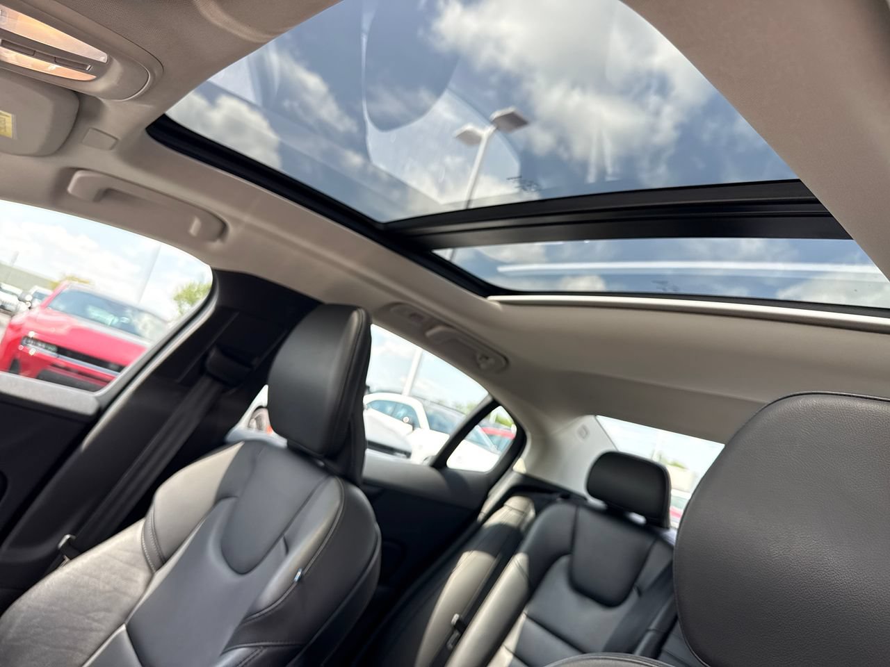 Used 2024 Volvo S60 B5 Core FWD image 11