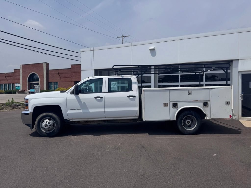 Used 2018 Chevrolet Silverado 3500 W/T RWD image 2