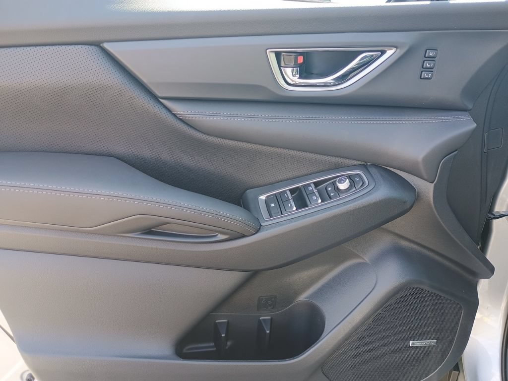 New 2026 Subaru Ascent Limited AWD/4WD image 8
