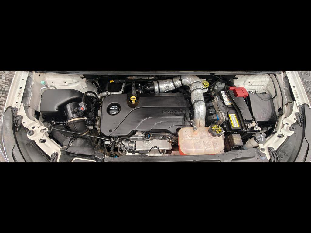 Used 2019 Buick Encore Essence w/ Experience Buick Package image 47