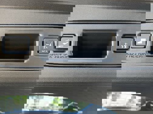 Certified 2025 Acura ADX AWD image 33