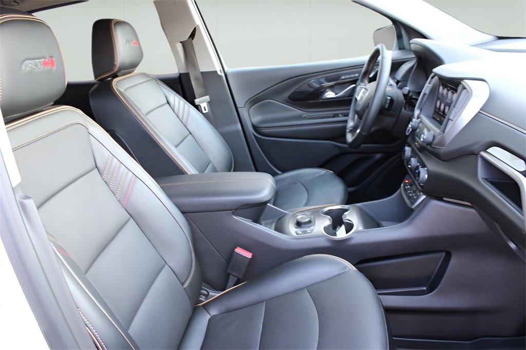 Used 2024 GMC Terrain AT4 image 25