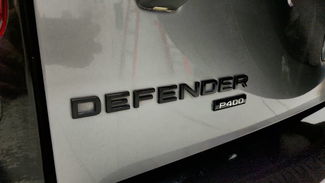 Used 2022 Land Rover Defender 110 X-Dynamic SE AWD/4WD image 34