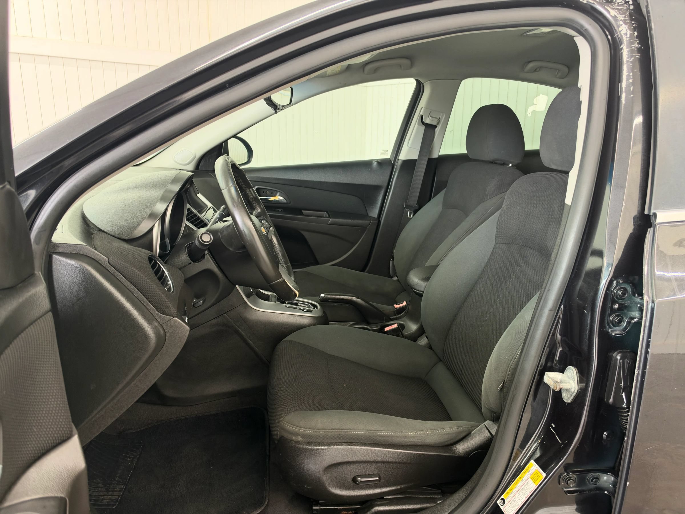 Used 2011 Chevrolet Cruze LT FWD image 9