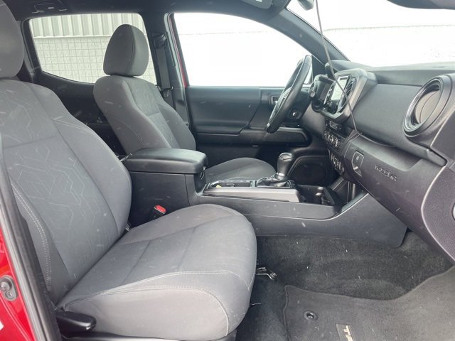 Used 2018 Toyota Tacoma TRD Sport image 16