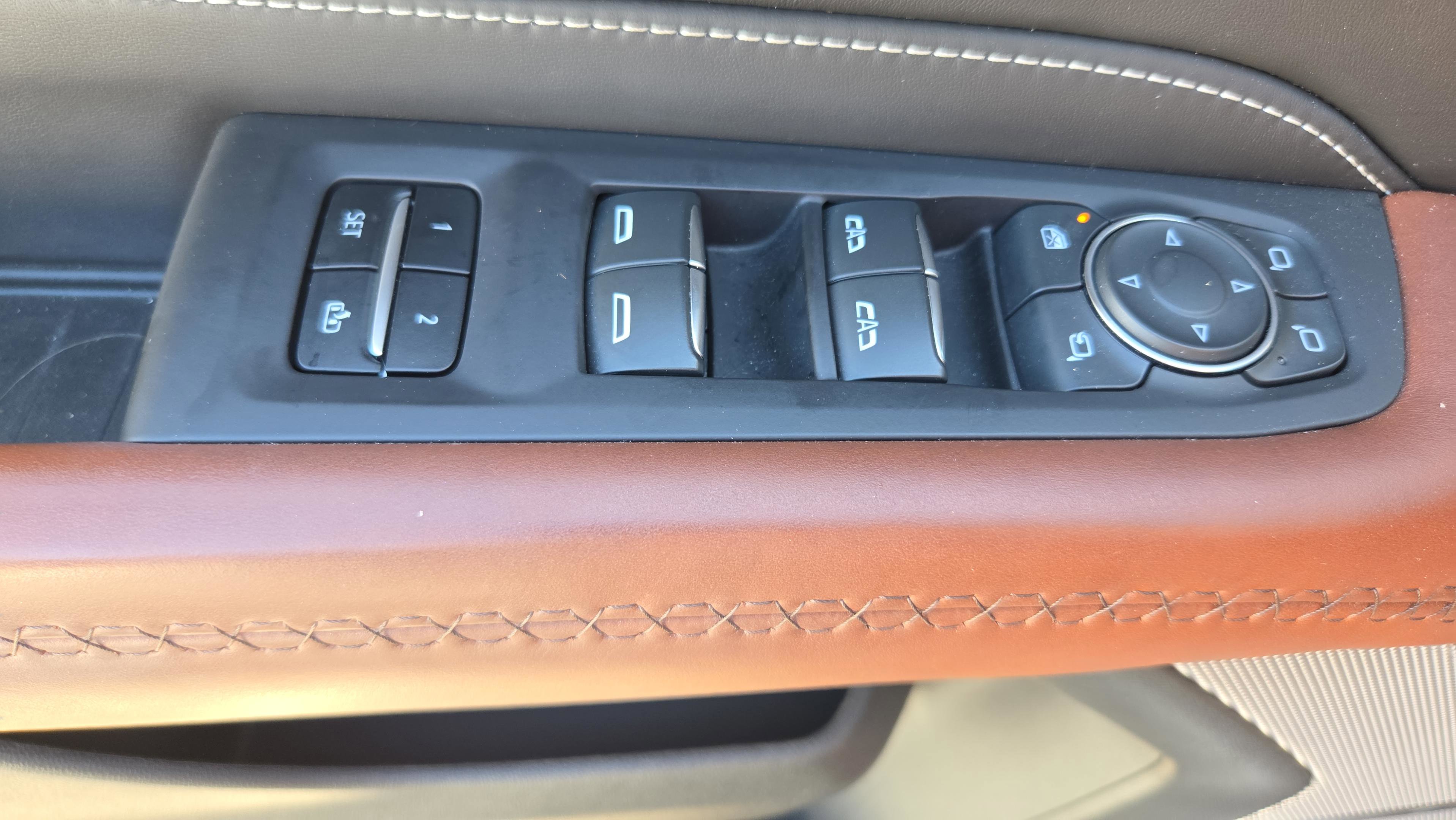 Certified 2024 GMC Yukon Denali Ultimate image 34