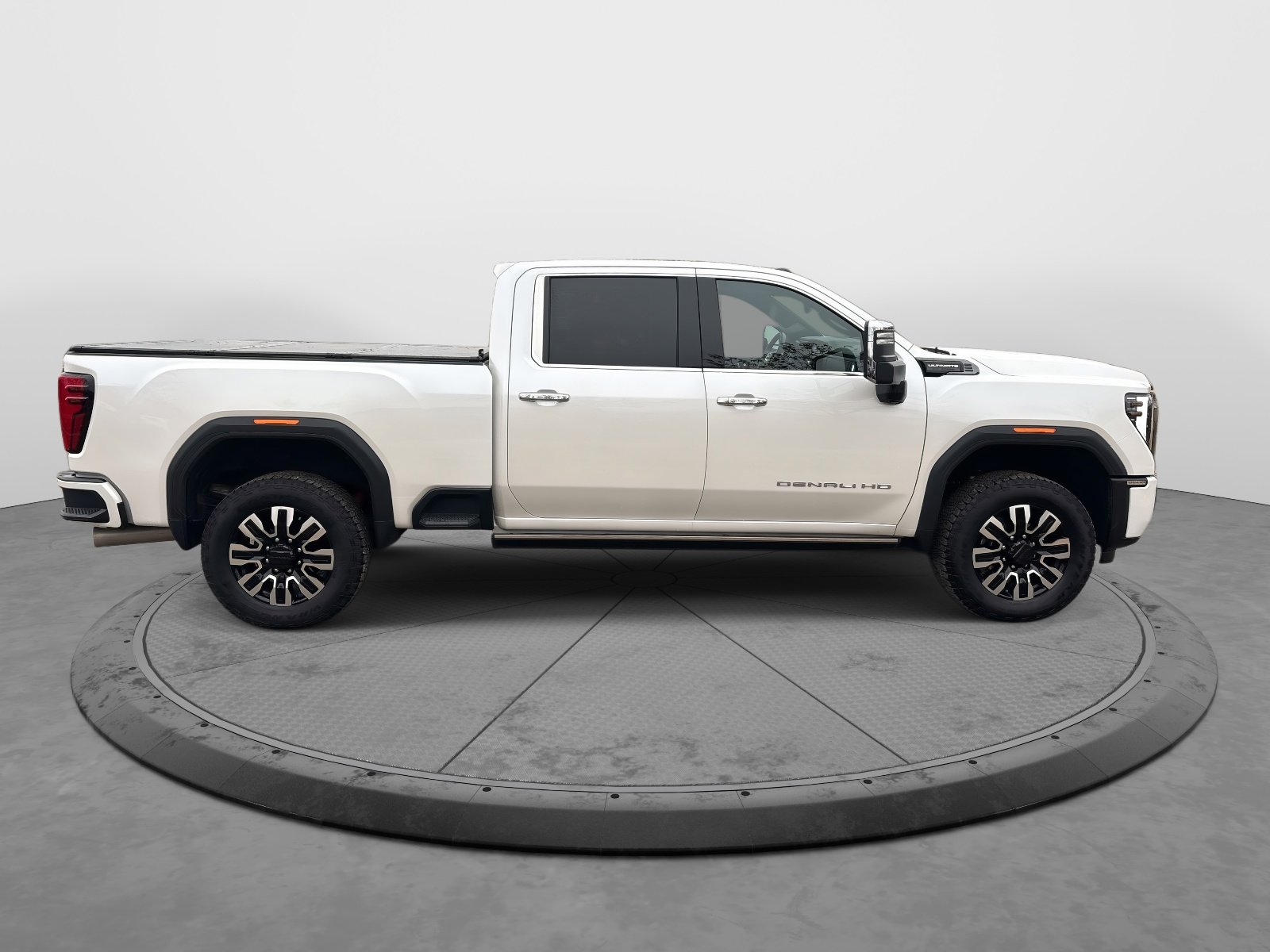 Certified 2025 GMC Sierra 2500 Denali Ultimate image 9