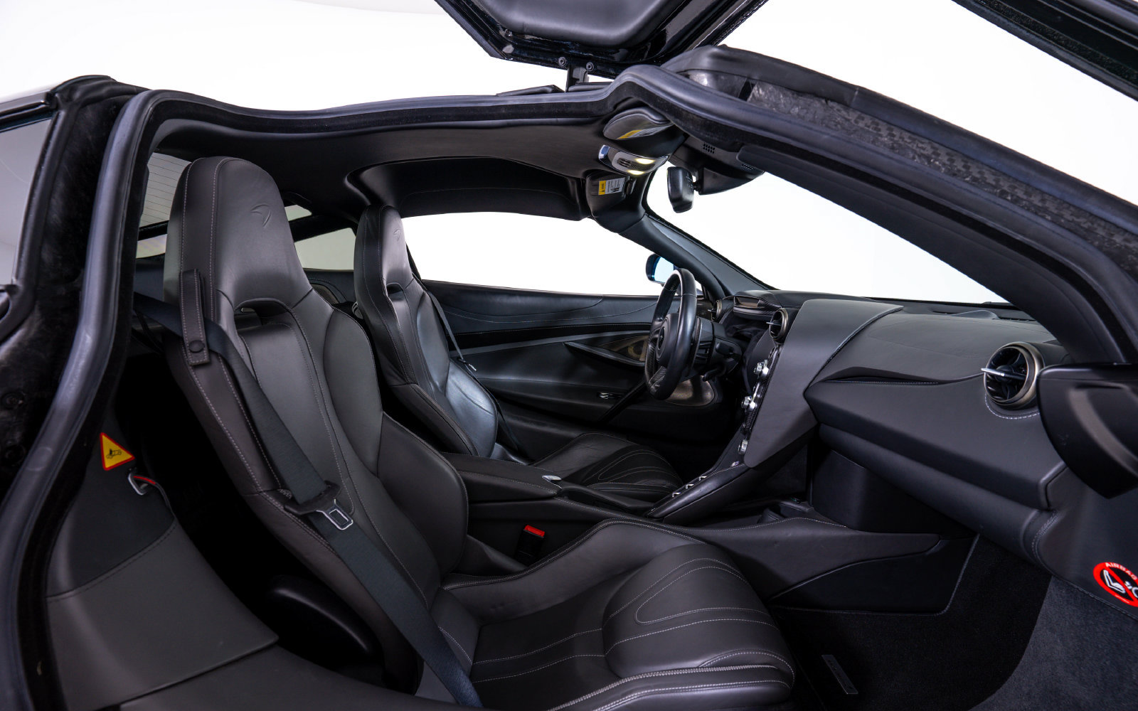 Used 2019 McLaren 720S RWD image 23