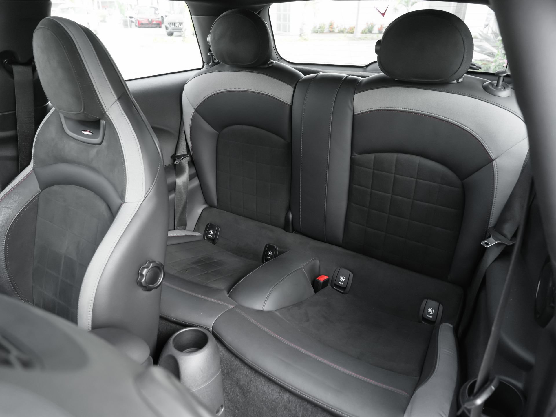 Used 2020 MINI Cooper John Cooper Works w/ Driver Assistance Package FWD image 18