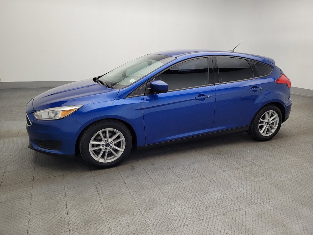 Used 2018 Ford Focus SE FWD image 2