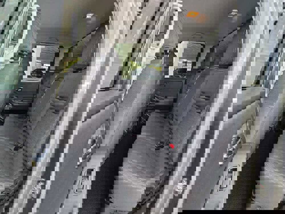 Used 2023 Nissan Frontier SV image 11