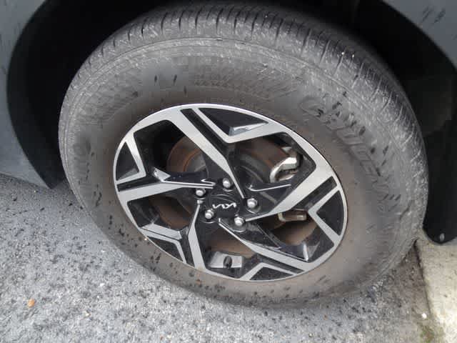 Used 2025 Kia Sportage LX FWD image 20