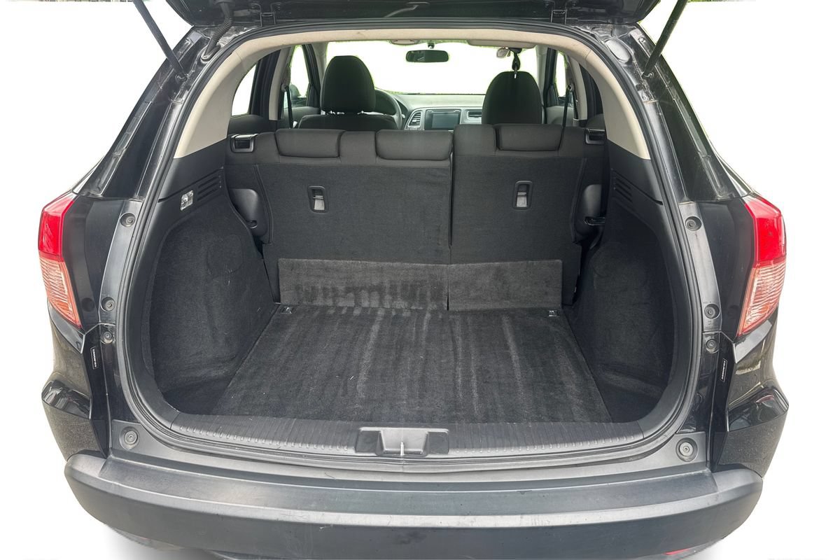 Used 2017 Honda HR-V EX image 12