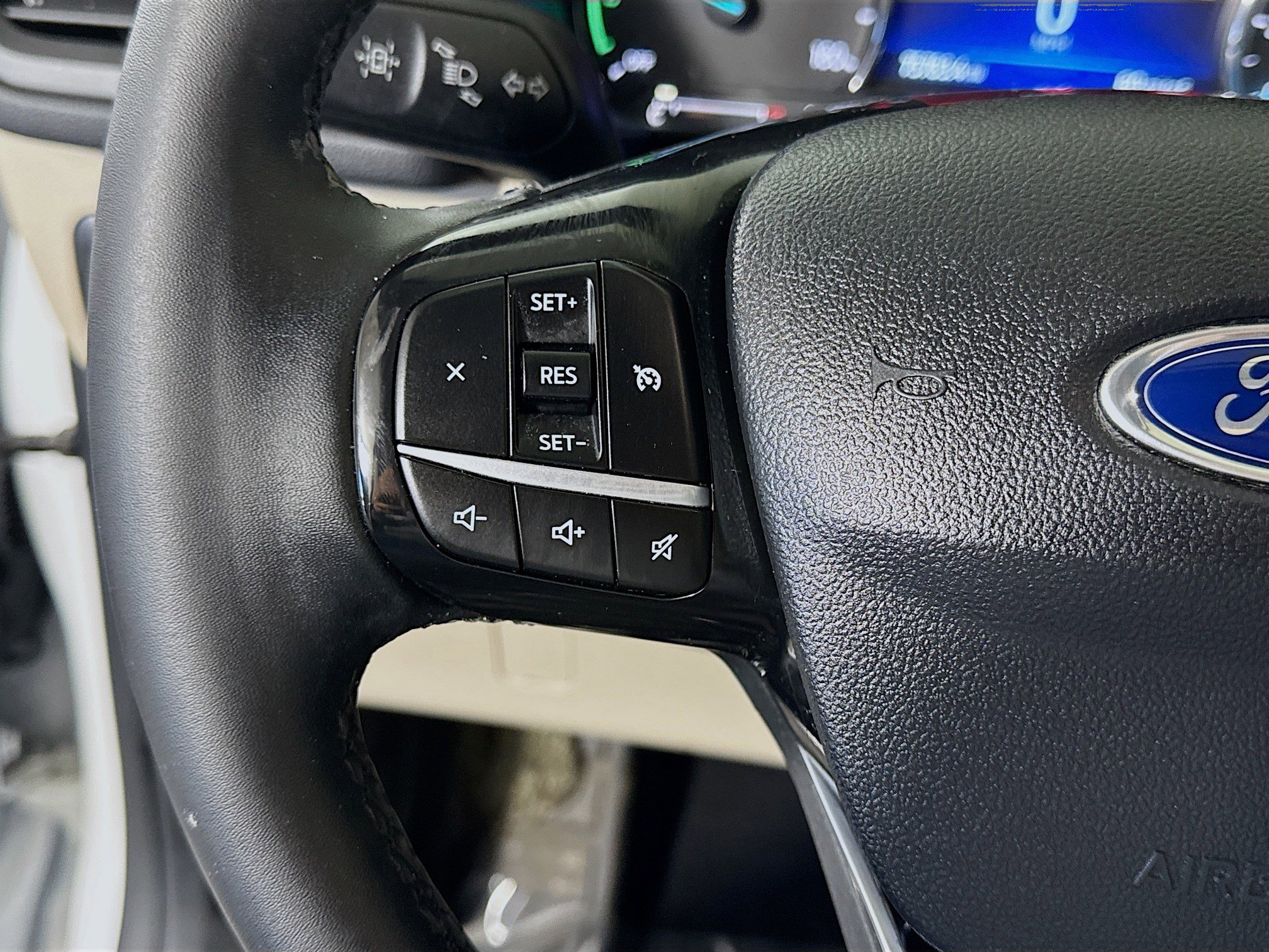 Used 2021 Ford Escape SEL image 14