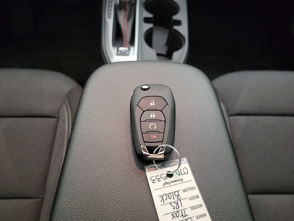 New 2026 Chevrolet Trax RS w/ Sunroof Package image 42