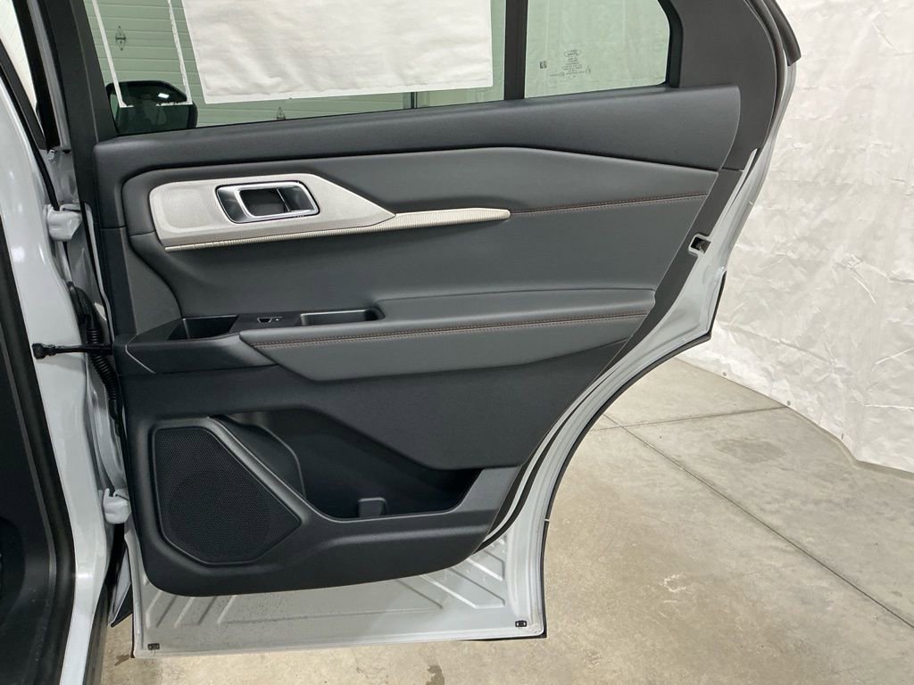 New 2026 Ford Explorer Active w/ Active Comfort Package AWD/4WD image 34