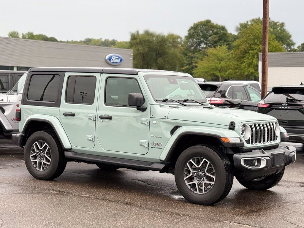 Used 2024 Jeep Wrangler Unlimited Sahara AWD/4WD image 28