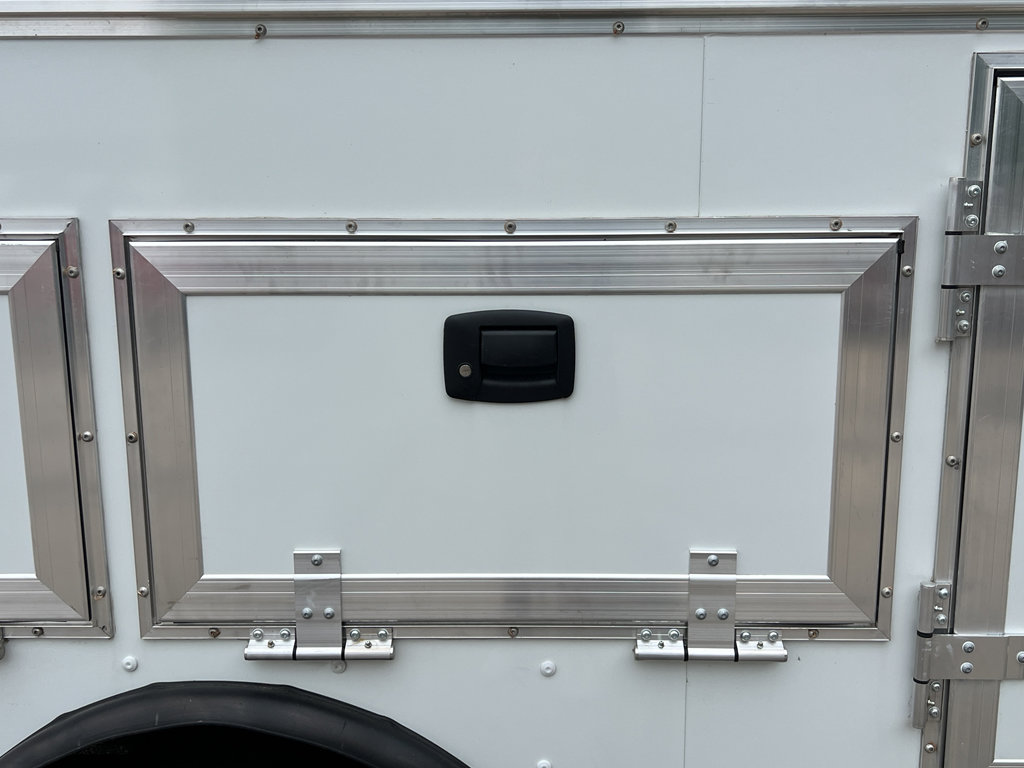 New 2026 Ford E-450 and Econoline 450 Super Duty w/ Power Equipment Group image 30