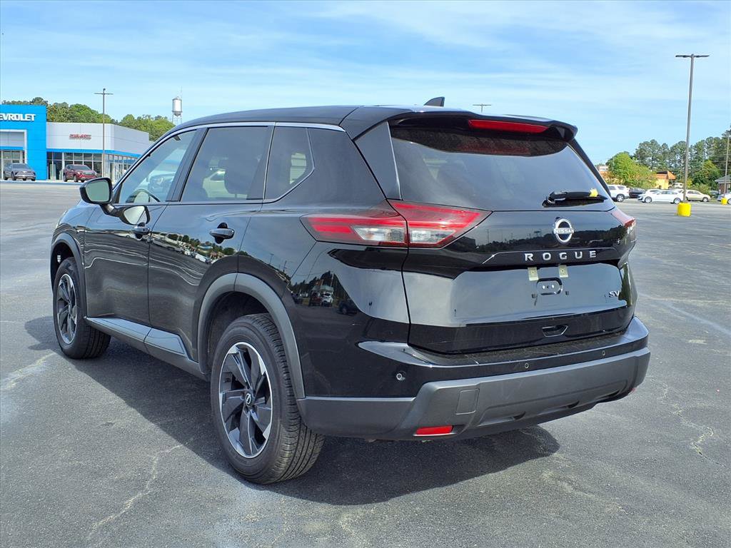 Used 2024 Nissan Rogue SV image 17