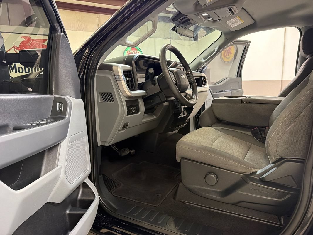 Used 2024 Ford F250 XL w/ STX Appearance Package AWD/4WD image 24