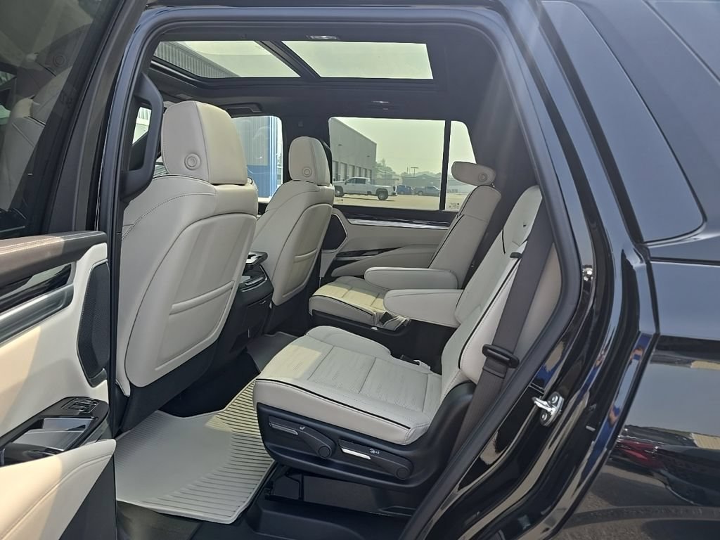 Used 2026 Cadillac Escalade Sport w/ Touring Package AWD/4WD image 10