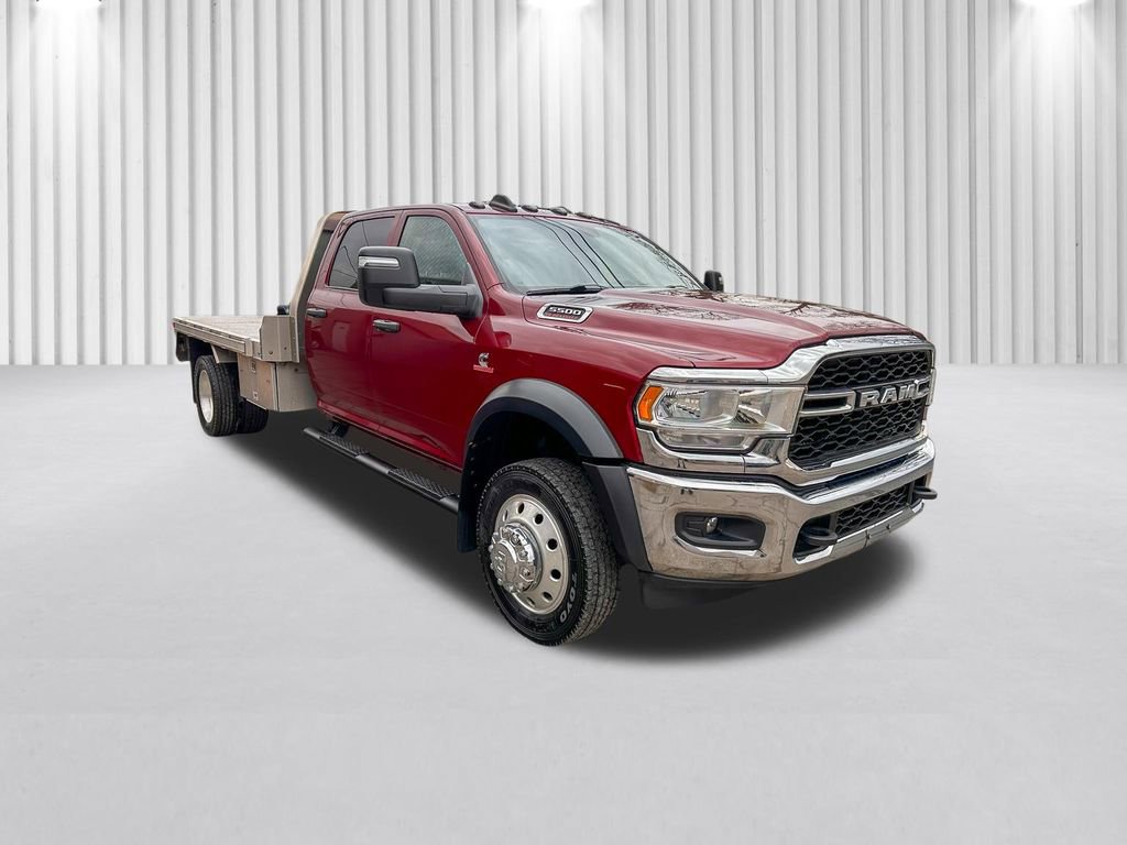 Used 2024 RAM 5500 Tradesman w/ Chrome Appearance Group image 2