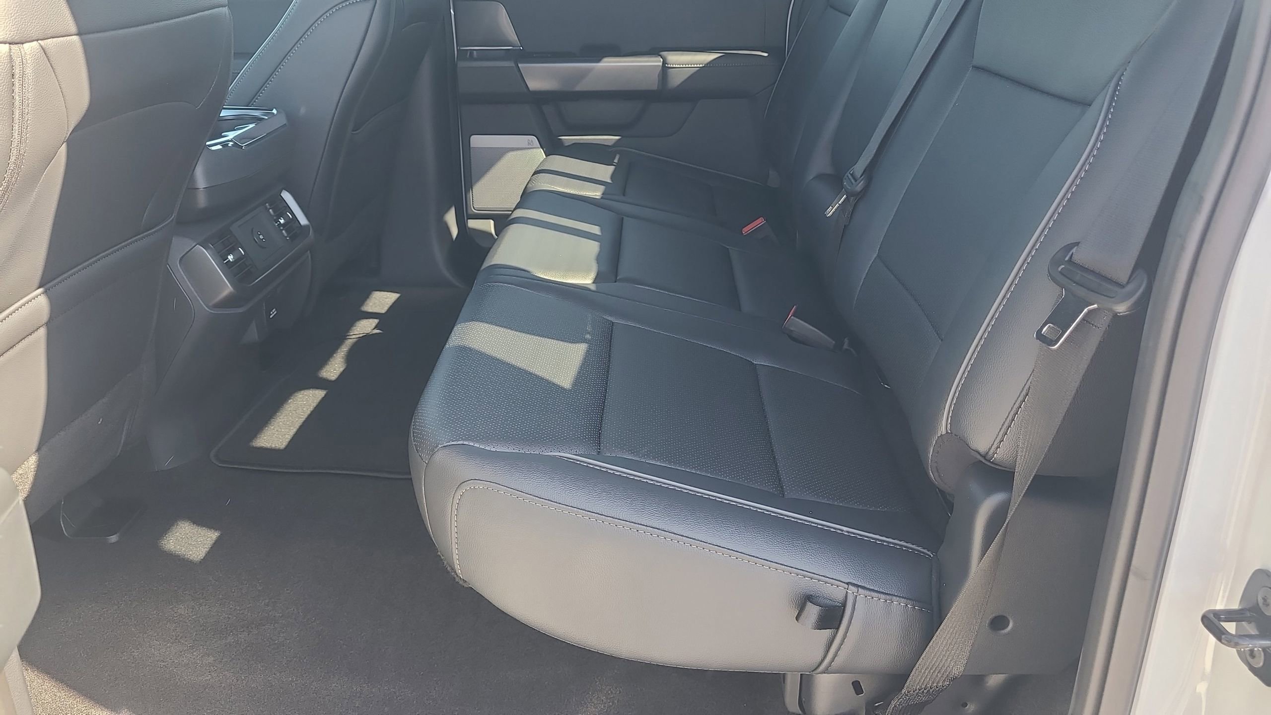 Certified 2025 Ford F150 Lariat AWD/4WD image 13