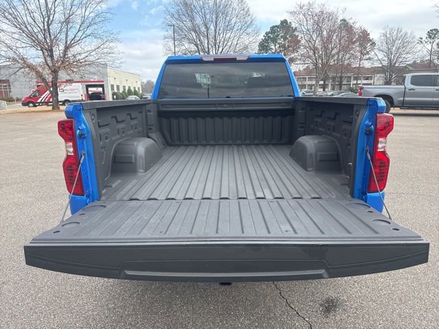 Used 2025 Chevrolet Silverado 1500 Custom AWD/4WD image 17