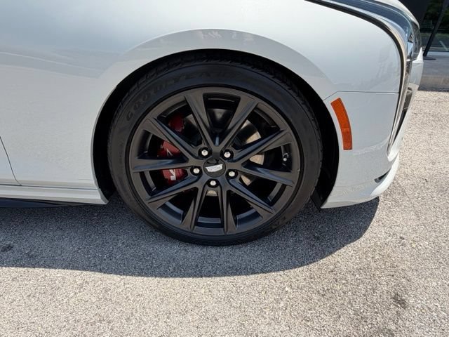 Used 2022 Cadillac CT4 V w/ Navigation Package RWD image 7