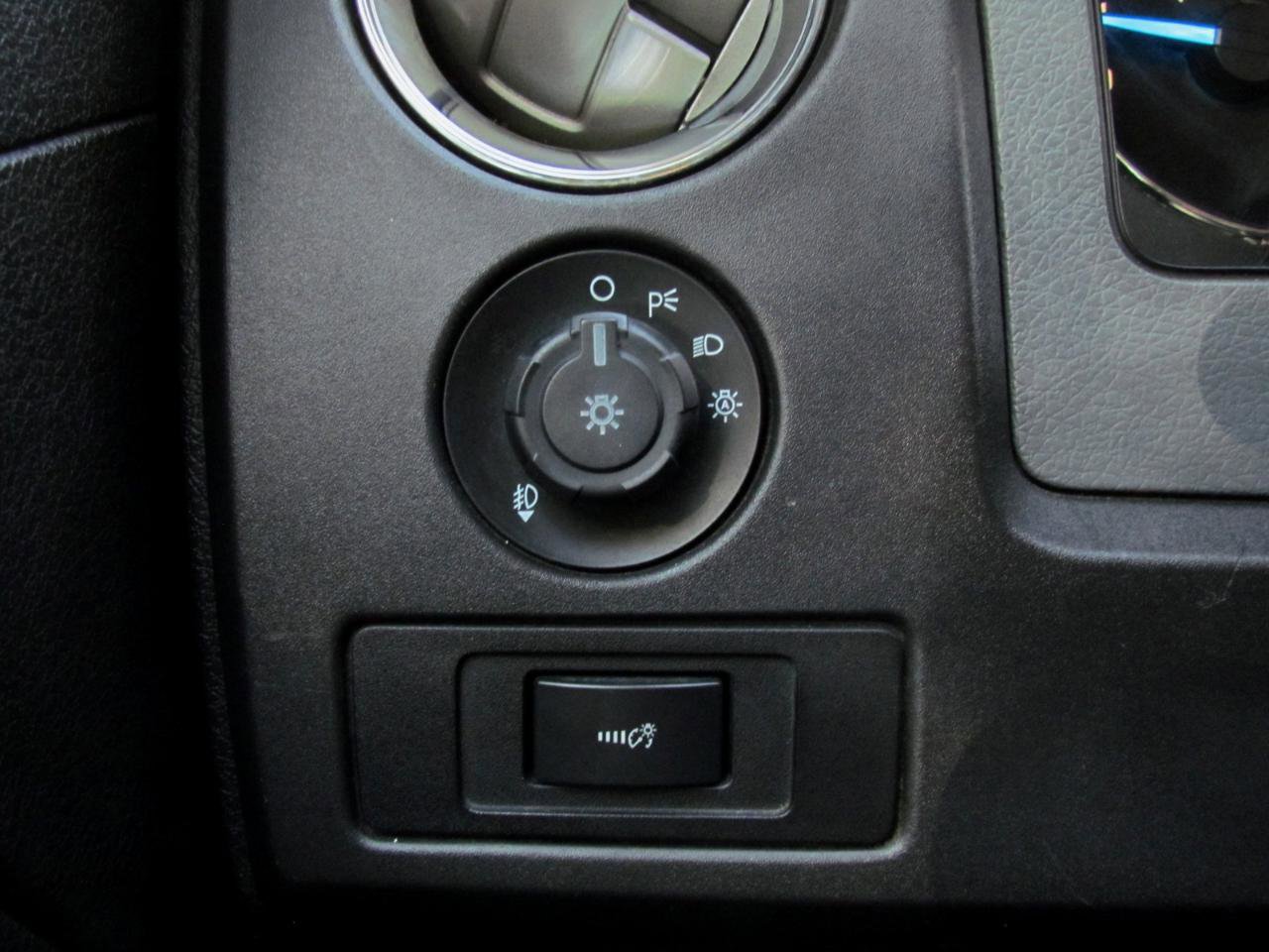 Used 2013 Ford F150 XLT image 28