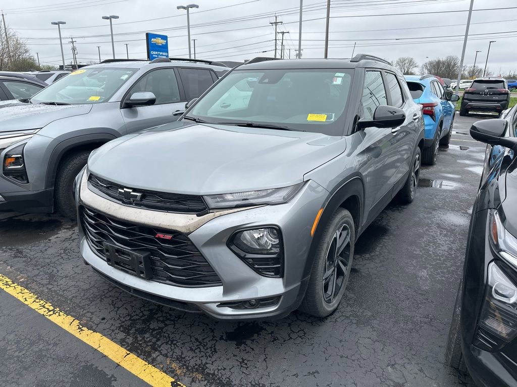 Used 2023 Chevrolet TrailBlazer RS w/ Sun and Liftgate Package FWD image 5