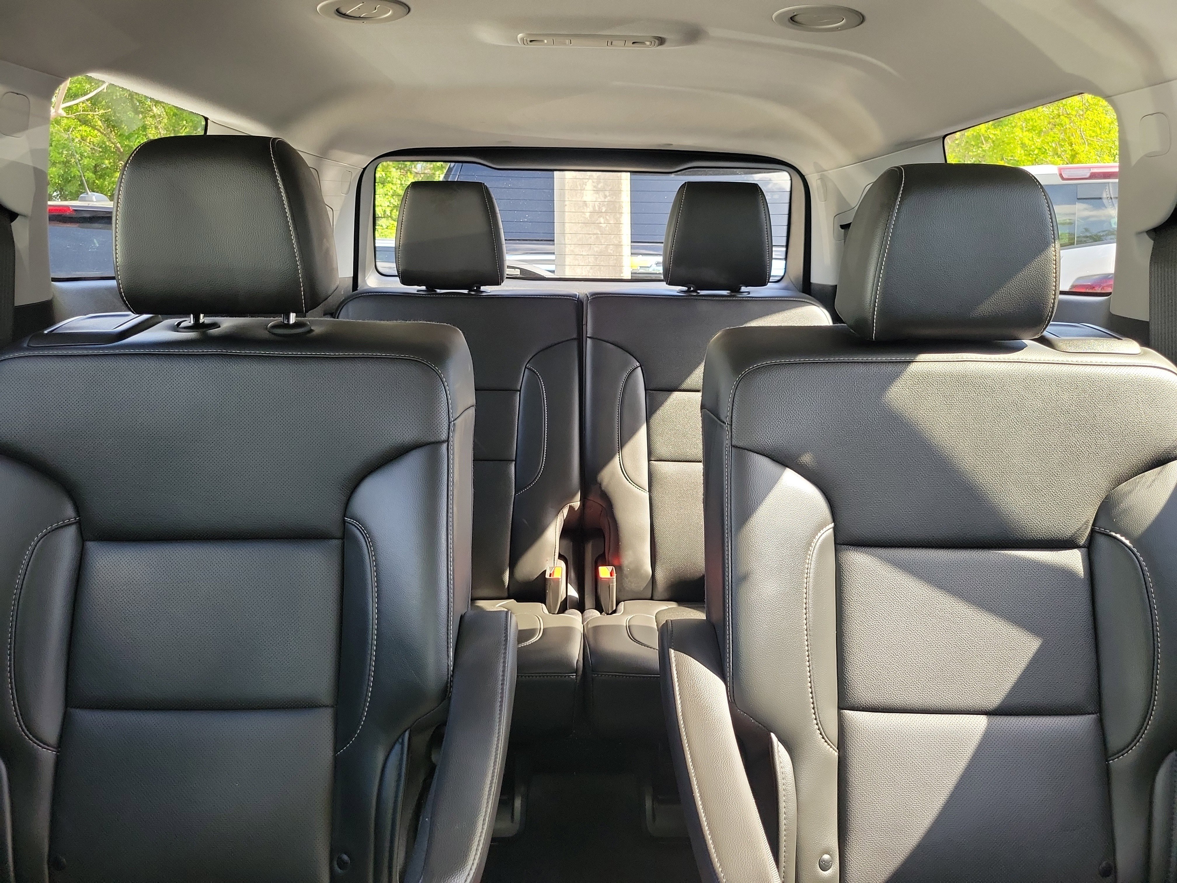 Used 2022 GMC Acadia SLT w/ Technology Package FWD image 15