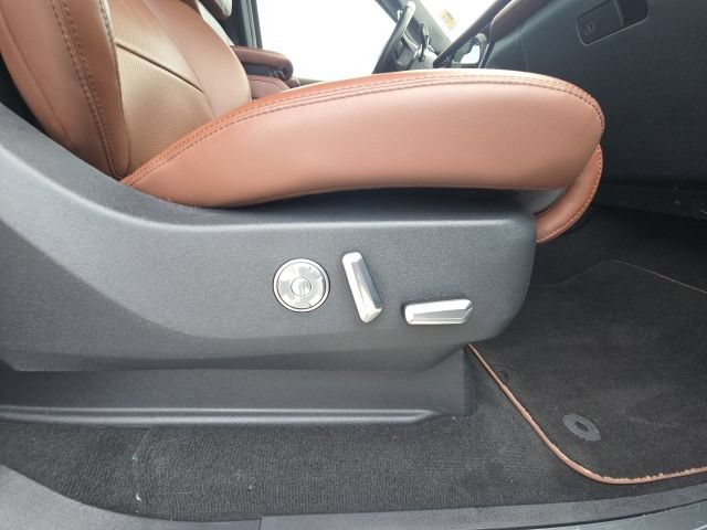 Used 2025 Lincoln Navigator L Reserve AWD/4WD image 25