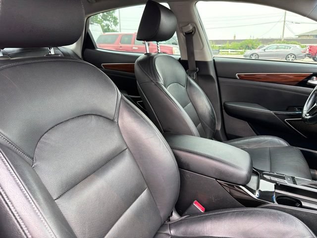 Used 2017 Kia Cadenza Premium FWD image 24