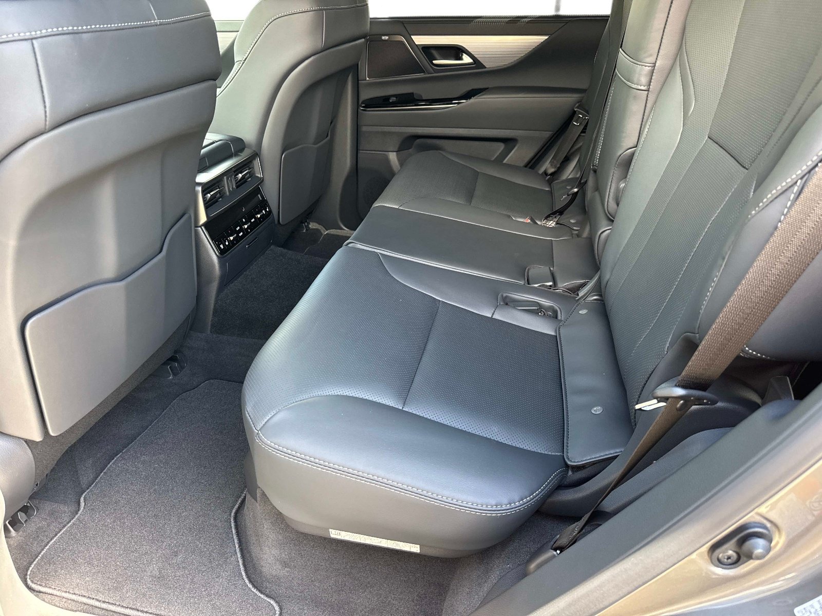 New 2026 Lexus LX 700h F Sport AWD/4WD image 15