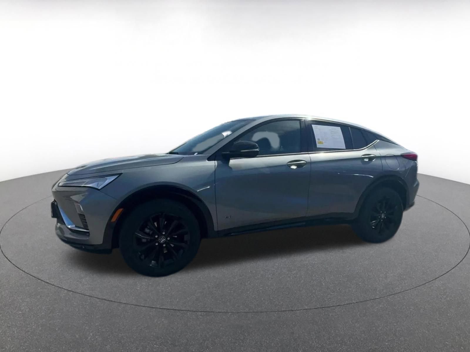 Used 2025 Buick Envista Sport Touring image 8