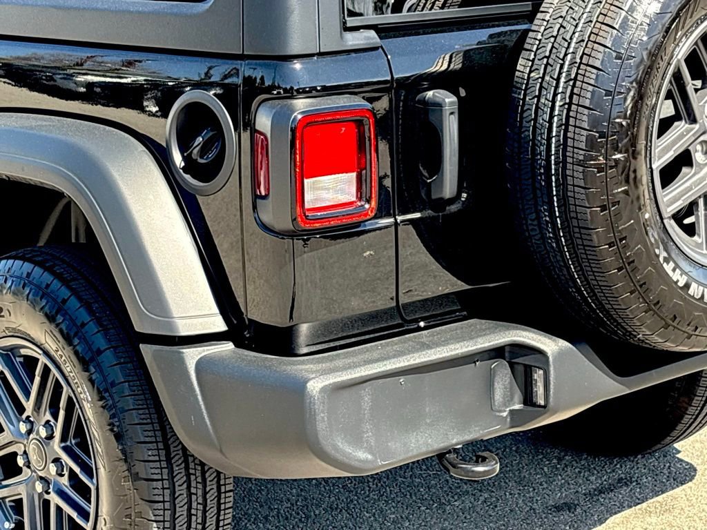 Used 2025 Jeep Wrangler Sport S image 6
