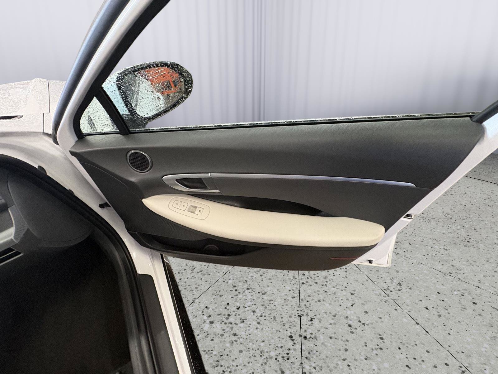 Used 2025 Hyundai Sonata SEL FWD image 15