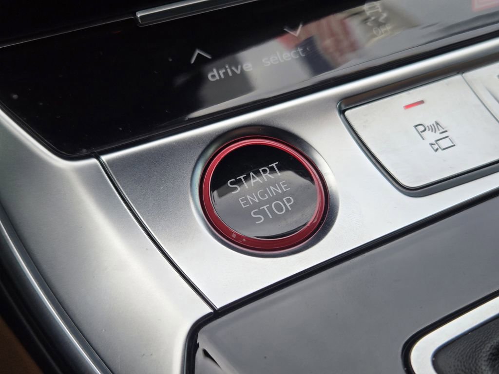 Used 2025 Audi RS 6 performance image 26
