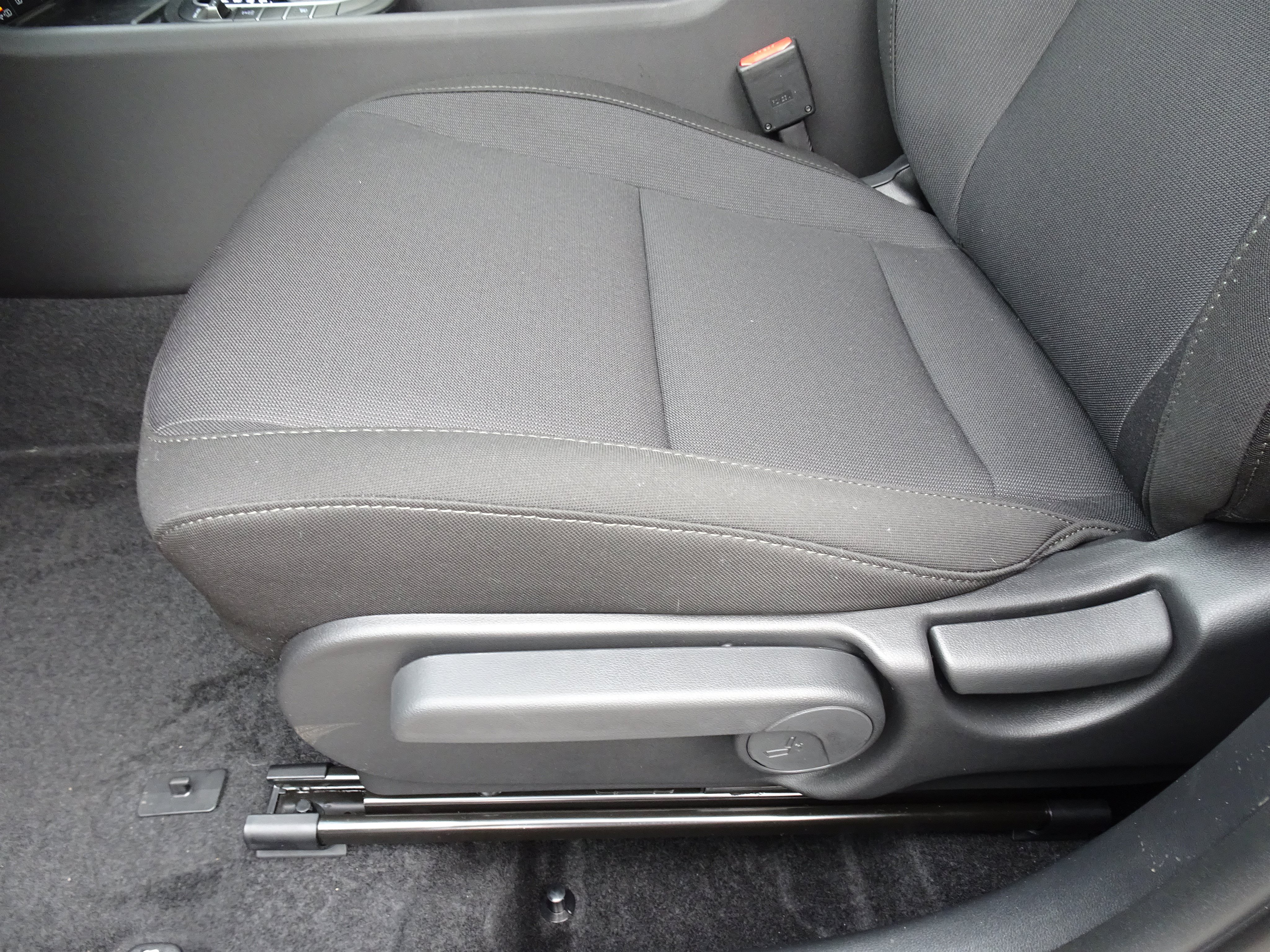 New 2026 Hyundai Kona SEL Sport AWD/4WD image 9