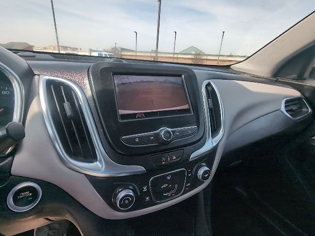 Used 2022 Chevrolet Equinox LS image 10