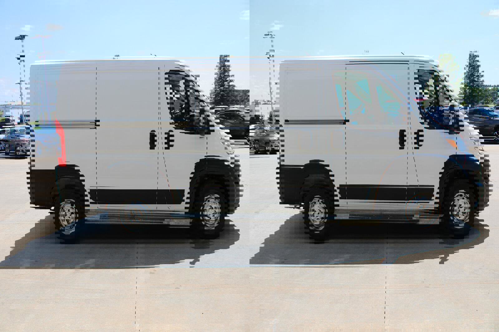 Used 2023 RAM ProMaster 2500 image 6