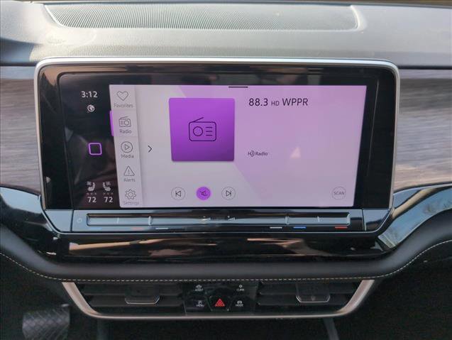 Used 2024 Volkswagen Atlas SEL image 13