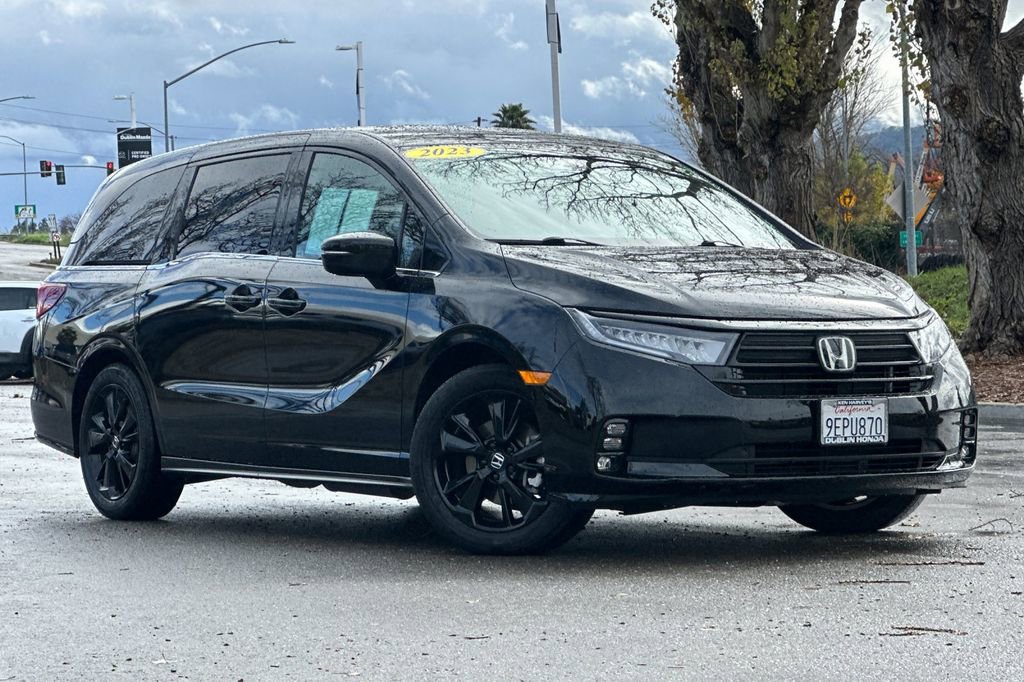 Certified 2023 Honda Odyssey Sport image 2
