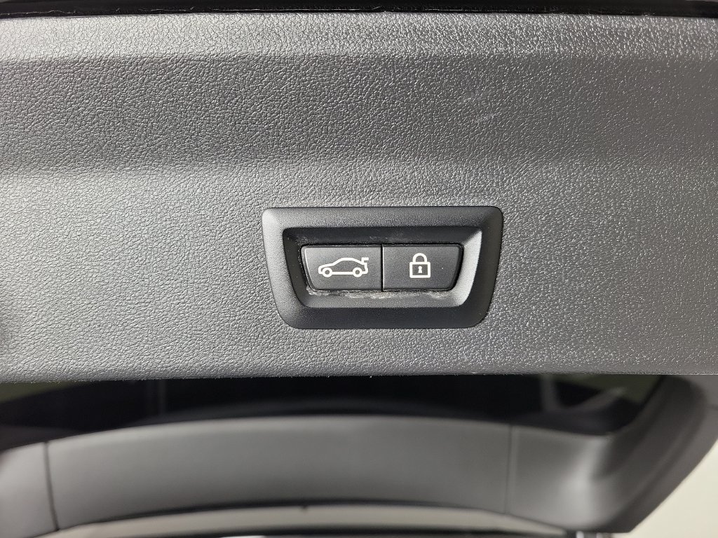 Used 2022 BMW X3 sDrive30i w/ Convenience Package RWD image 10