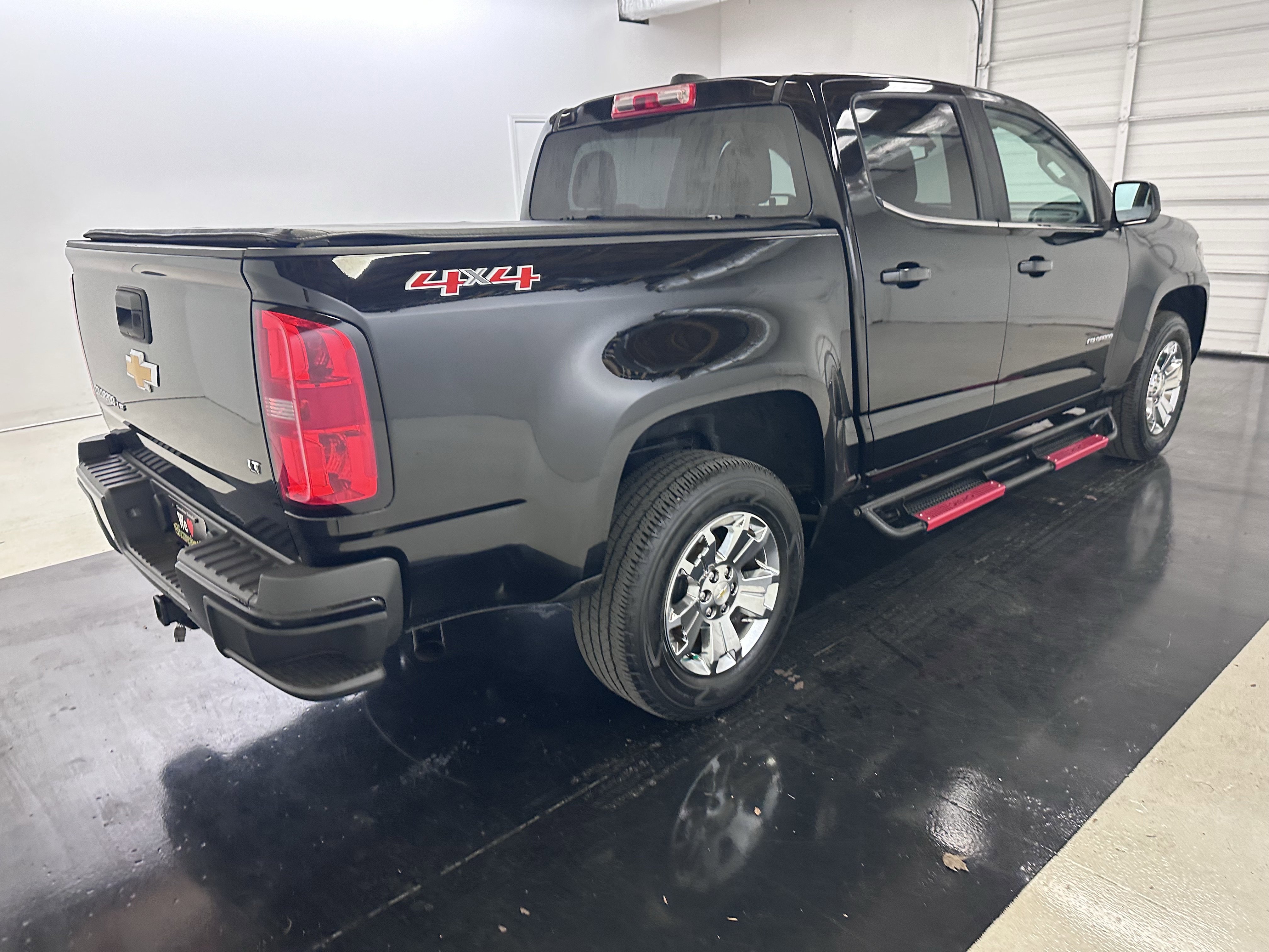 Used 2020 Chevrolet Colorado LT image 11