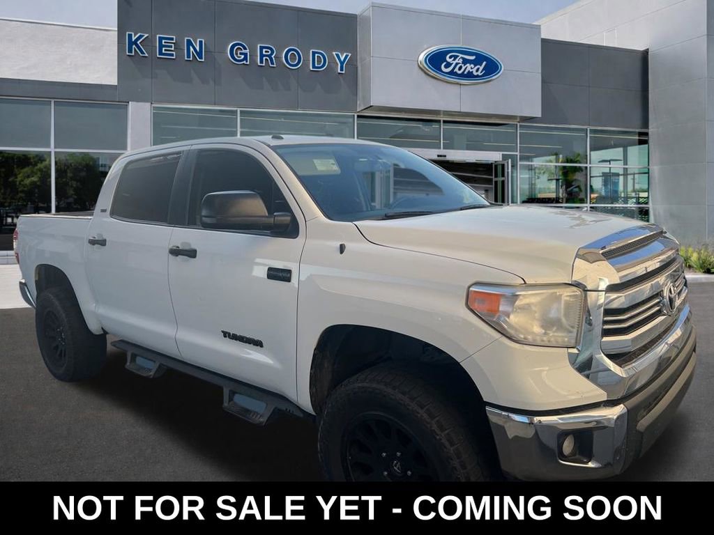 Used 2017 Toyota Tundra SR5 w/ SR5 Upgrade Package