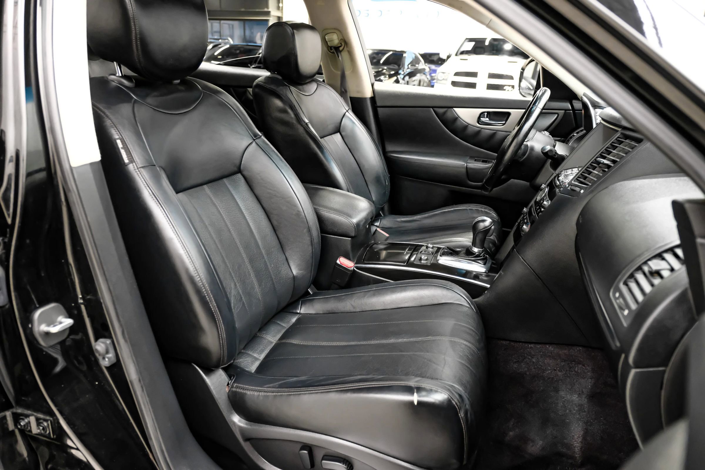 Used 2016 INFINITI QX70 3.7 image 40